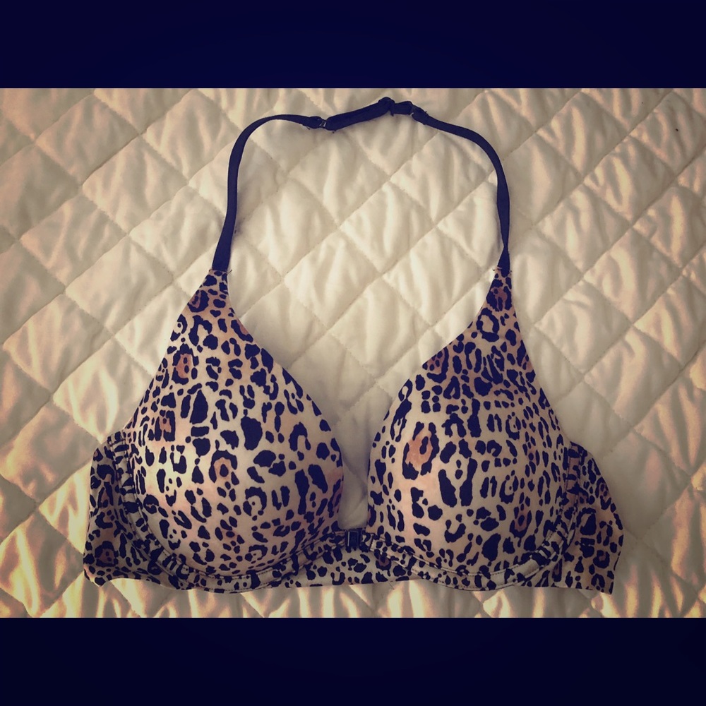 Victoria’s Secret 34B Plunge Bra